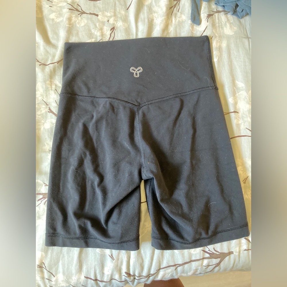 TnaButter cheeky 7” bike shorts